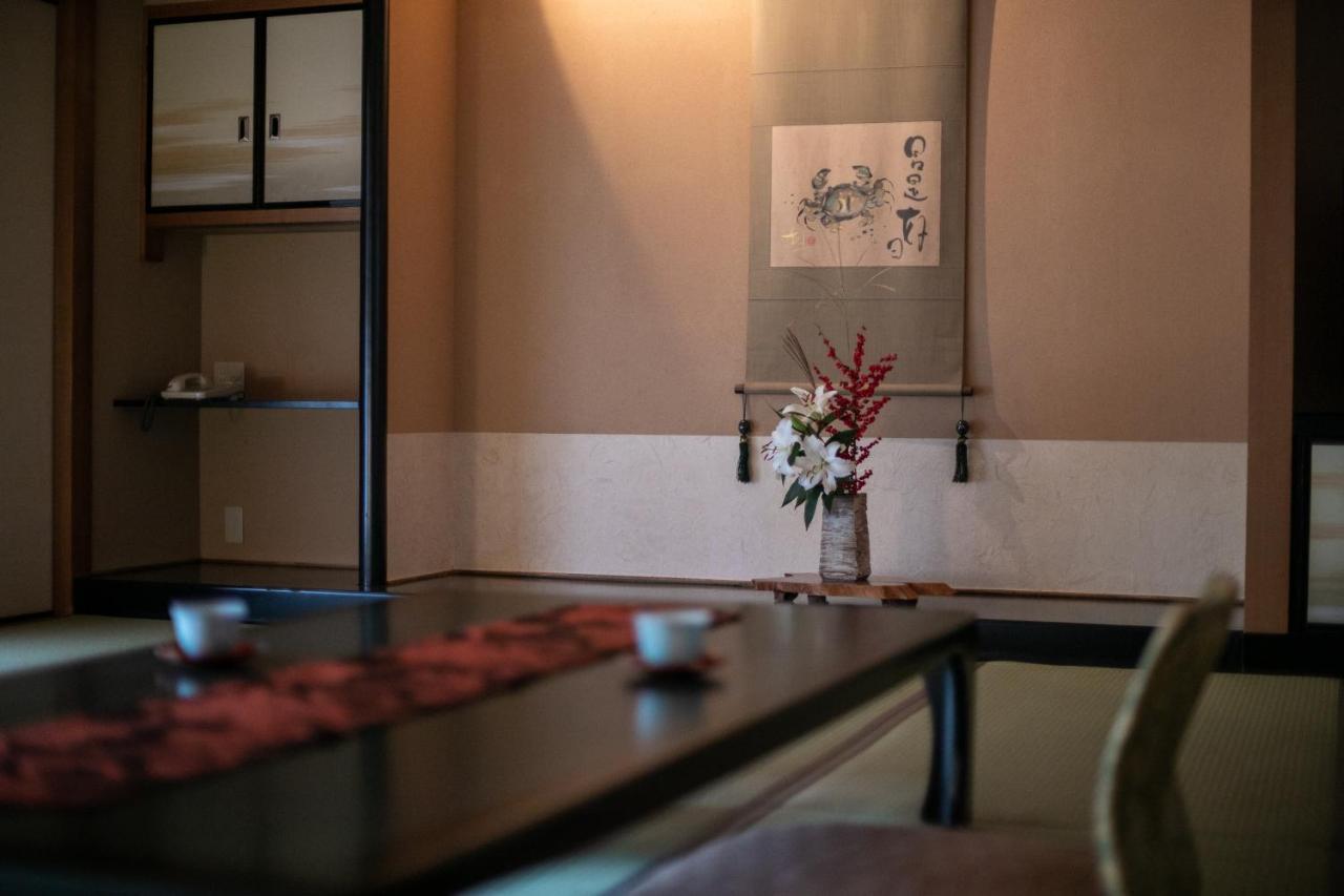 Отель Nansuikaku Miyawaka Экстерьер фото